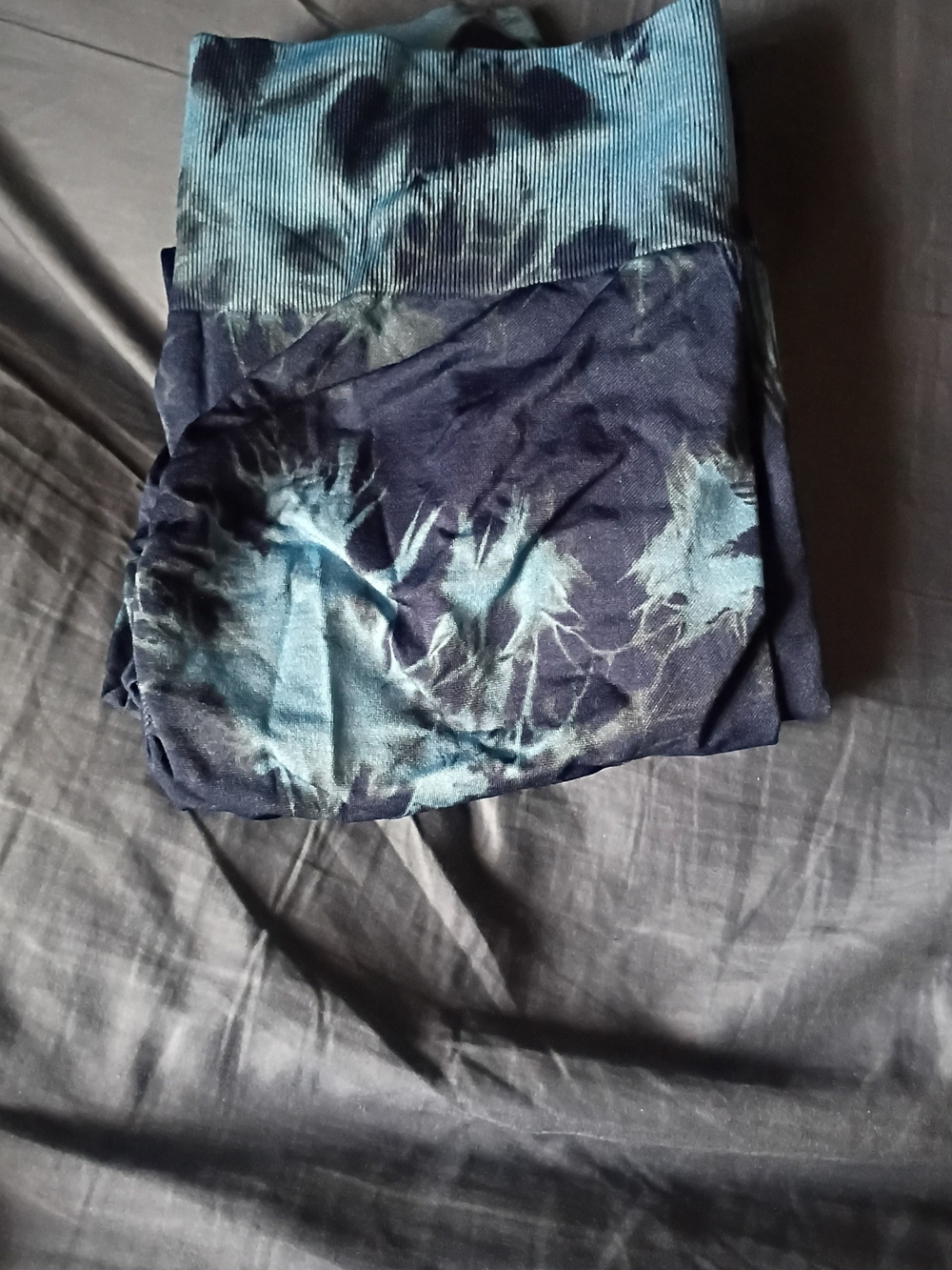 Blue Tie-Dye Workout Leggings with Stretch Waistband